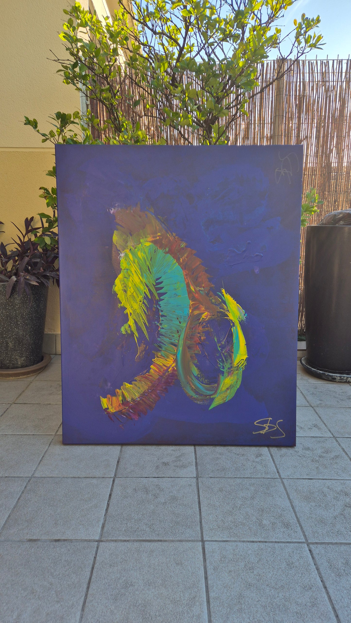 Caballito de mar en ponche azul