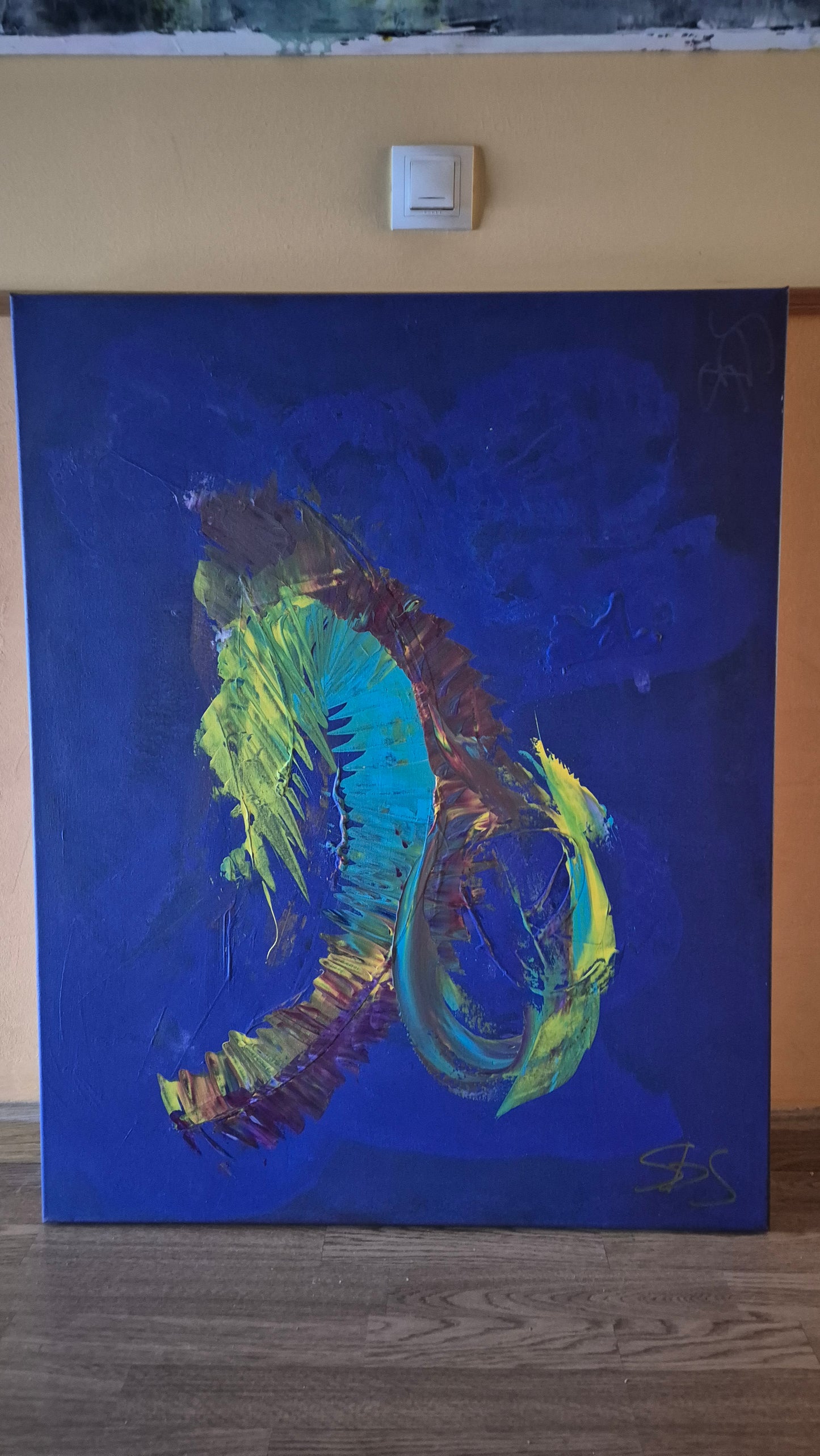 Caballito de mar en ponche azul